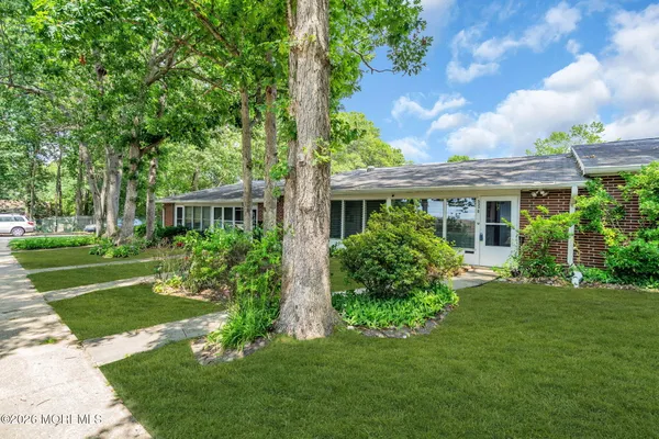 Property Slideshow image 2 of 23 | 533 dartmoor ct d, Lakewood, NJ, 08701