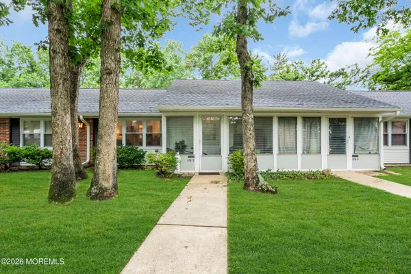Property Slideshow image 2 of 19 | 126c farrington ct, Lakewood, NJ, 08701