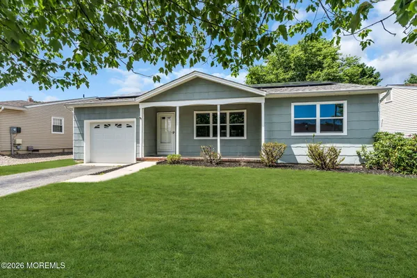 Property Slideshow image 3 of 44 | 128 westport dr, Toms River, NJ, 08757