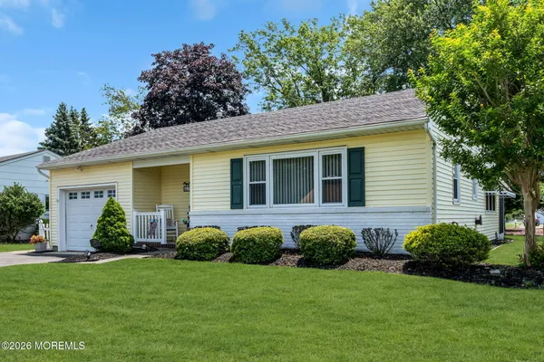 Property Slideshow image 2 of 47 | 39 eton rd, Toms River, NJ, 08757