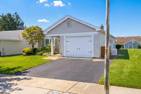 Property Slideshow image 3 of 49 | 15 sandhurst st, Manchester, NJ, 08759