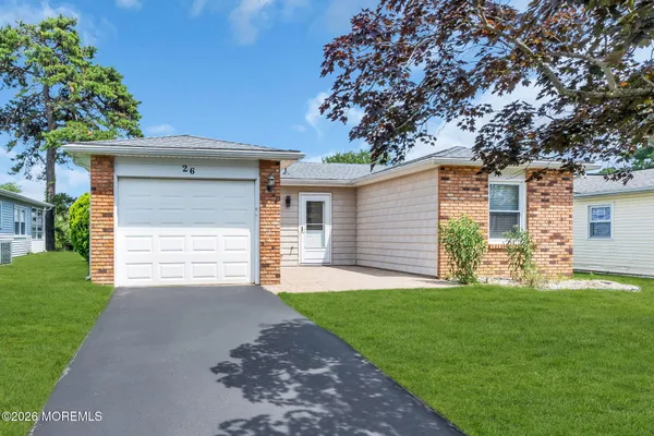Property Slideshow image 2 of 47 | 26 kent dr, Brick, NJ, 08723