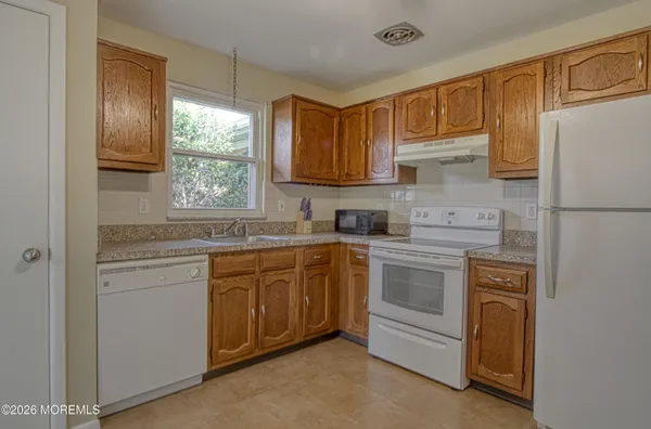 Property Slideshow image 3 of 18 | 12 b salem dr, Whiting, NJ, 08759