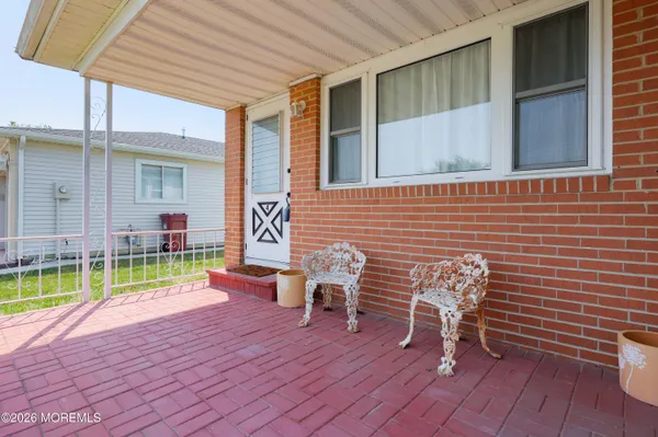 Property Slideshow image 2 of 27 | 4 corinth pl, Toms River, NJ, 08757