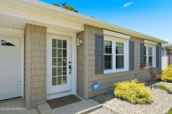 Property Slideshow image 3 of 47 | 6 floral dr, Brick, NJ, 08723