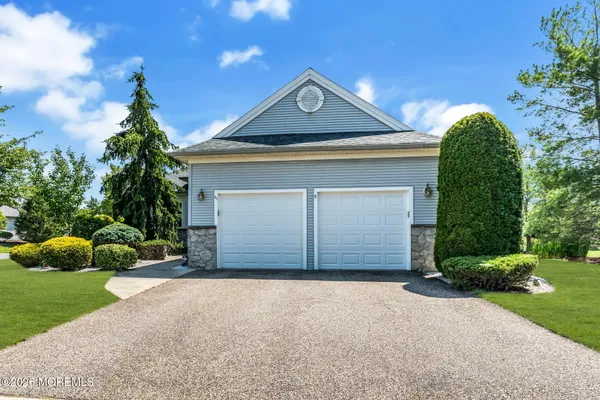Property Slideshow image 3 of 69 | 21 chaucer cir, Manchester, NJ, 08759