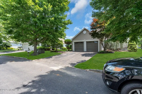 Property Slideshow image 2 of 36 | 5 round valley ln, Lakewood, NJ, 08701