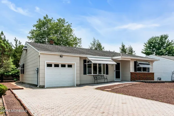 Property Slideshow image 2 of 51 | 16 whitaker dr, Toms River, NJ, 08757