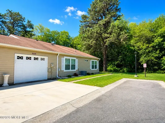 Property Slideshow image 2 of 64 | 470a chelsea ct, Manchester, NJ, 08759
