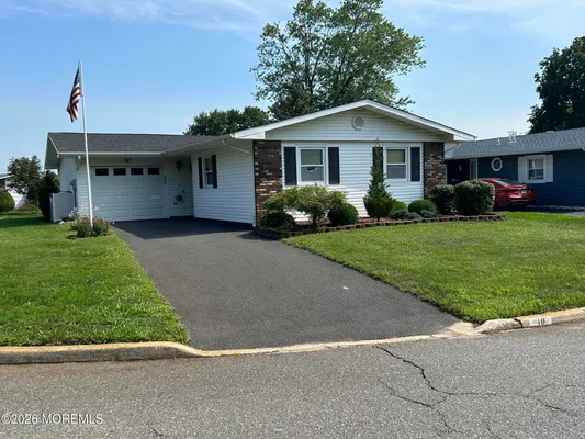 Property Slideshow image 2 of 21 | 10 robinson rd, Brick, NJ, 08724