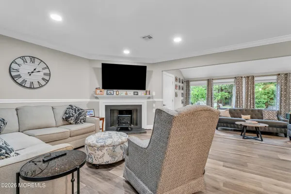 Property Slideshow image 3 of 24 | 10 danbury ct, Red Bank, NJ, 07701