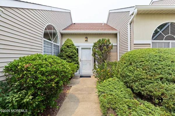 Property Slideshow image 3 of 22 | 834 vail rd a, Monroe, NJ, 08831