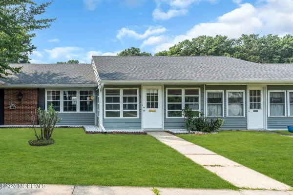 Property Slideshow image 2 of 35 | 426 chatham ct a, Lakewood, NJ, 08701