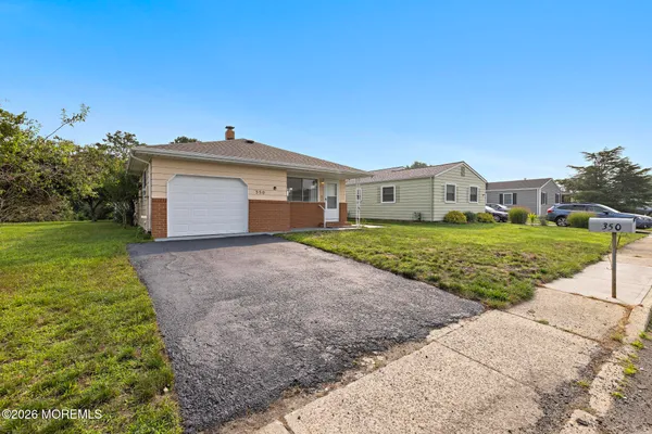 Property Slideshow image 3 of 45 | 350 barbados dr, Toms River, NJ, 08757