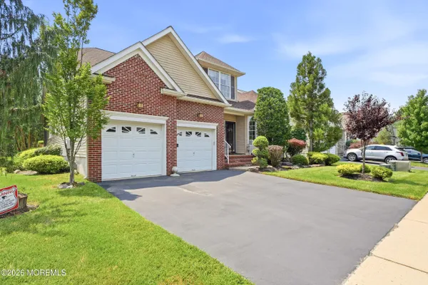 Property Slideshow image 3 of 61 | 207 bradwick way, Marlboro, NJ, 07746