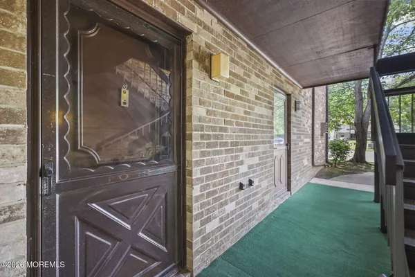 Property Slideshow image 3 of 23 | 156 cross slope ct d, Manalapan, NJ, 07726