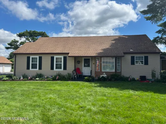 Property Slideshow image 2 of 23 | 11 amesbury rd e, Whiting, NJ, 08759
