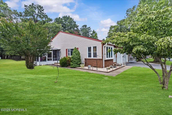 Property Slideshow image 3 of 23 | 19a maplewood dr 52, Whiting, NJ, 08759