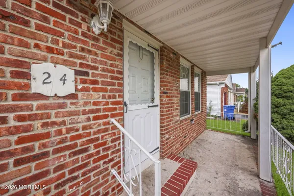 Property Slideshow image 2 of 25 | 24 merrilee ln, Toms River, NJ, 08757