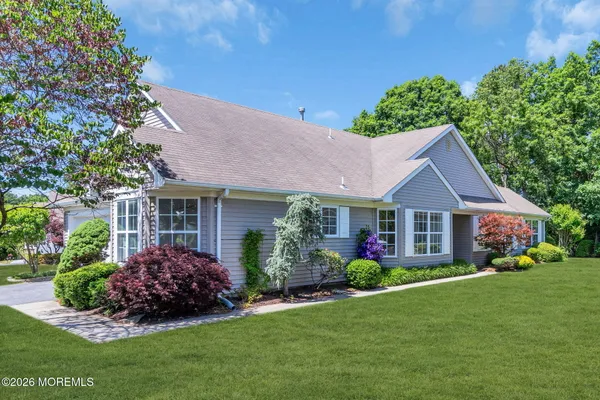 Property Slideshow image 2 of 50 | 23 oakmont rd, Lakewood, NJ, 08701