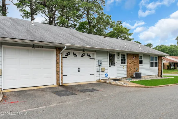 Property Slideshow image 3 of 19 | 63a cambridge cir, Manchester, NJ, 08759
