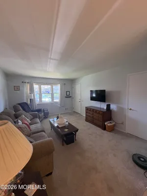 Property Slideshow image 2 of 11 | 10 haven dr b, Matawan, NJ, 07747