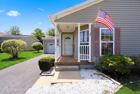 Property Slideshow image 2 of 40 | 25 fort lee dr, Manahawkin, NJ, 08050