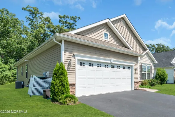 Property Slideshow image 3 of 52 | 50 woodside ln, Whiting, NJ, 08759