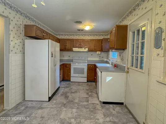 Property Slideshow image 2 of 6 | 78 yorktowne pkwy a, Whiting, NJ, 08759