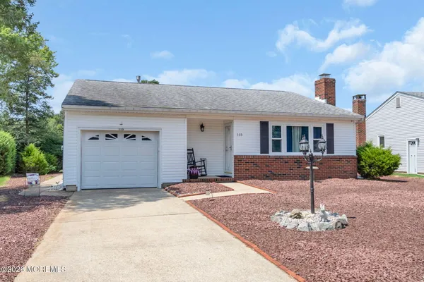 Property Slideshow image 2 of 26 | 115 langley ct, Toms River, NJ, 08757