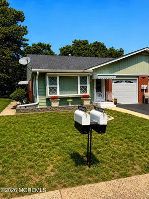 Property Slideshow image 2 of 21 | 45 yorktowne pkwy a, Whiting, NJ, 08759