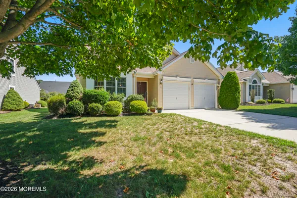 Property Slideshow image 3 of 35 | 8 long bay rd, Jackson, NJ, 08527