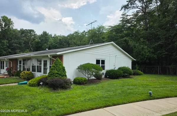Property Slideshow image 2 of 37 | 219f buckingham ct, Lakewood, NJ, 08701