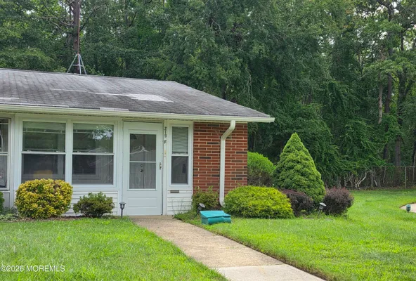 Property Slideshow image 3 of 37 | 219f buckingham ct, Lakewood, NJ, 08701