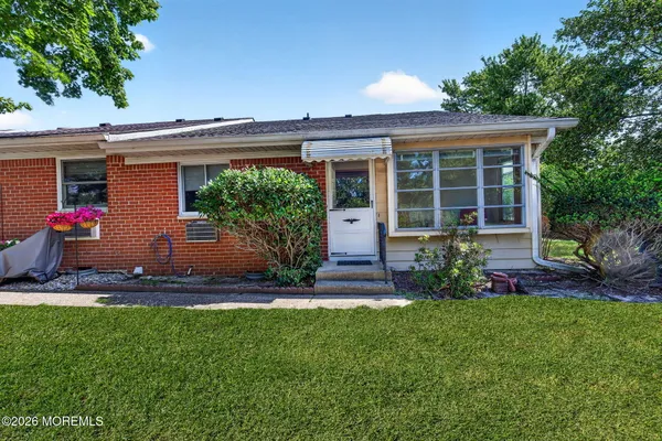 Property Slideshow image 2 of 16 | 14 e independence pkwy, Manchester, NJ, 08759