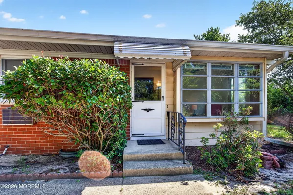 Property Slideshow image 3 of 16 | 14 e independence pkwy, Manchester, NJ, 08759
