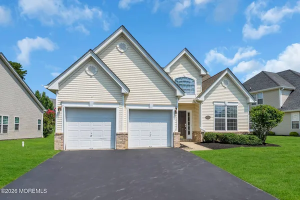 Property Slideshow image 2 of 35 | 64 honeysuckle dr, Manahawkin, NJ, 08050