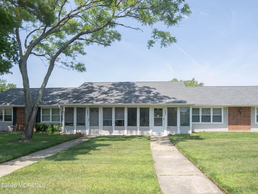 Property Slideshow image 2 of 29 | 228b buckingham ct, Lakewood, NJ, 08701