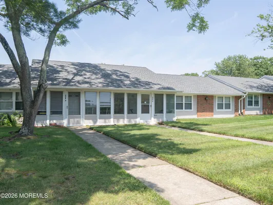 Property Slideshow image 3 of 29 | 228b buckingham ct, Lakewood, NJ, 08701
