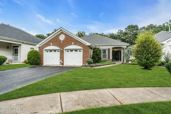 Property Slideshow image 3 of 65 | 14 dawnwinds ct, Lakewood, NJ, 08701