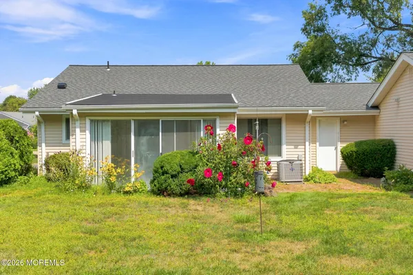 Property Slideshow image 3 of 29 | 287b oradell dr, Monroe, NJ, 08831