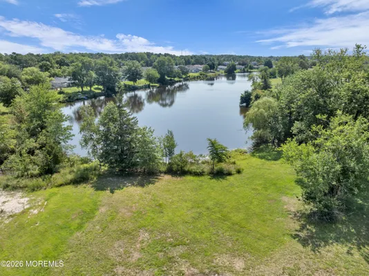 Property Slideshow image 2 of 20 | 26 bananier dr, Toms River, NJ, 08757
