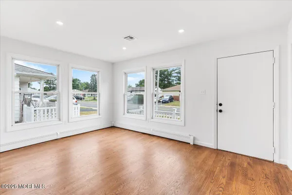 Property Slideshow image 2 of 22 | 385 barbados dr, Toms River, NJ, 08757
