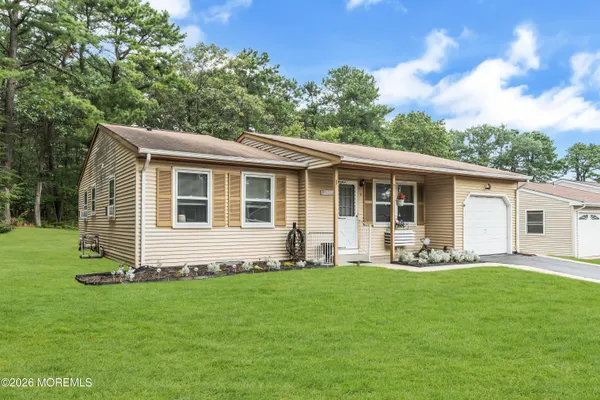 Property Slideshow image 2 of 53 | 5 natick ln 71, Whiting, NJ, 08759