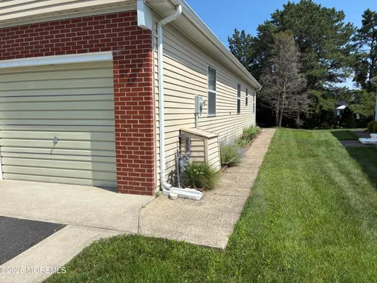 Property Slideshow image 3 of 40 | 65 woodstock dr, Toms River, NJ, 08757
