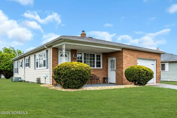Property Slideshow image 3 of 43 | 21 maracaibo pl, Toms River, NJ, 08757