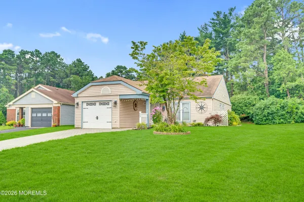 Property Slideshow image 2 of 51 | 33 maidstone way, Manchester, NJ, 08759