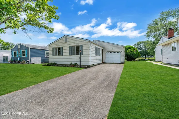 Property Slideshow image 2 of 45 | 797 jamaica blvd, Toms River, NJ, 08757