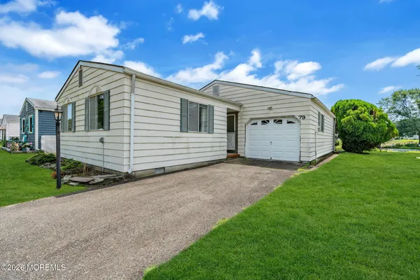 Property Slideshow image 3 of 45 | 797 jamaica blvd, Toms River, NJ, 08757