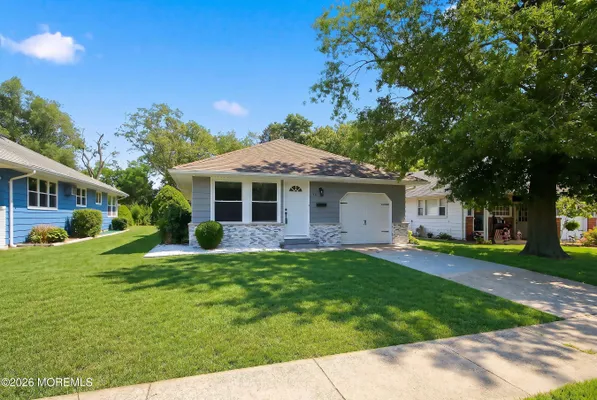 Property Slideshow image 2 of 51 | 76 mount fairweather ln, Toms River, NJ, 08753